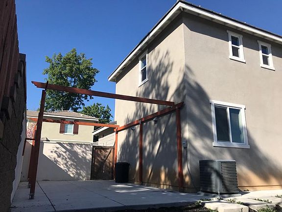 Side patio