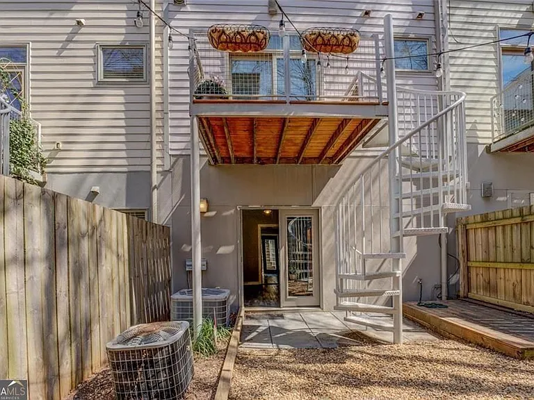 1250 Breuer Mews NW — Photo 25