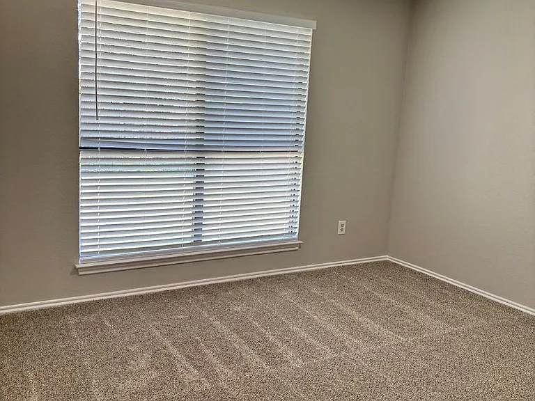 104 Glade Shadow Dr — Photo 13