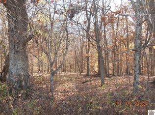 14 Woodfield Estate Dr, Cadiz, KY 42211