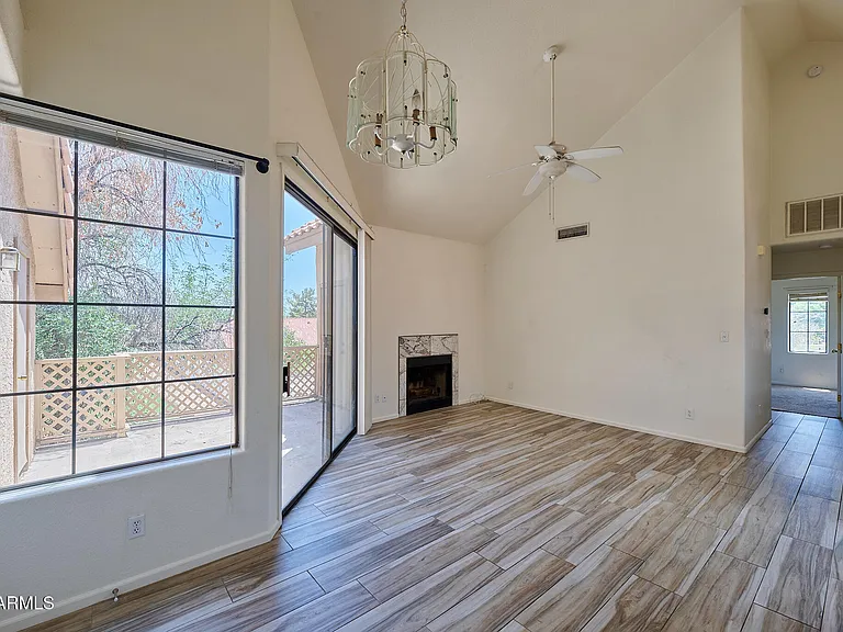 1001 N Pasadena St #61 — Photo 7