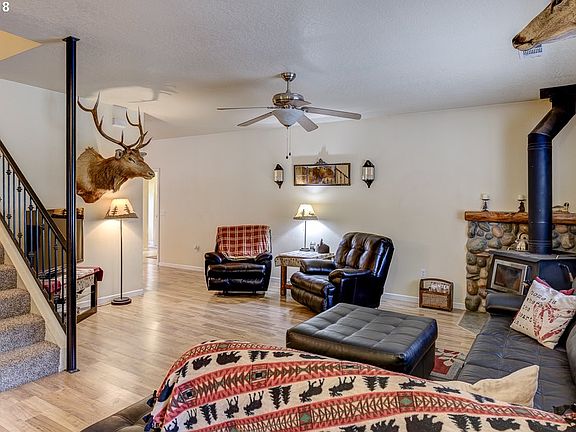 4th image of 2340 Mill Creek Dr
