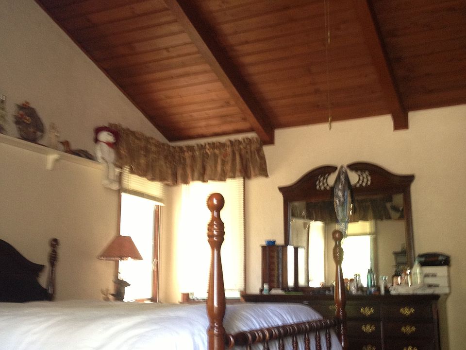 1925 Park Ave, New Holstein, WI 53061 Zillow