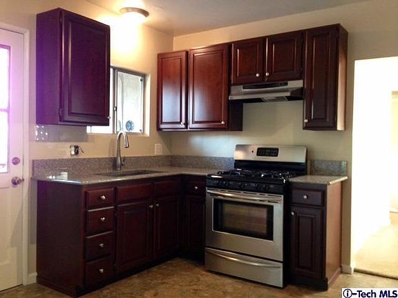 3rd image of 291 S Vinedo Ave