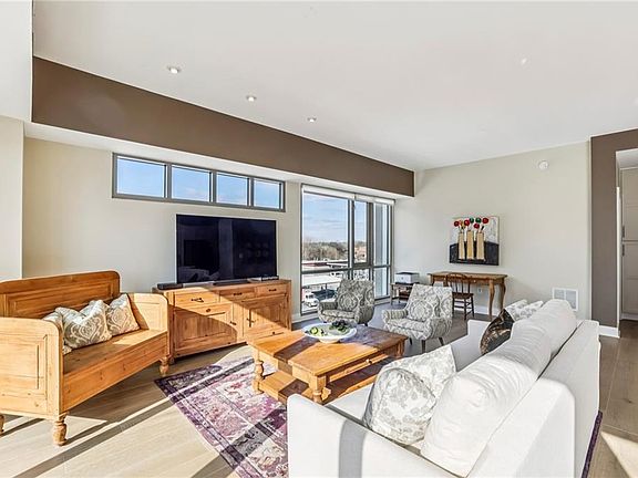 4th image of 1100 Howell Mill Rd #414