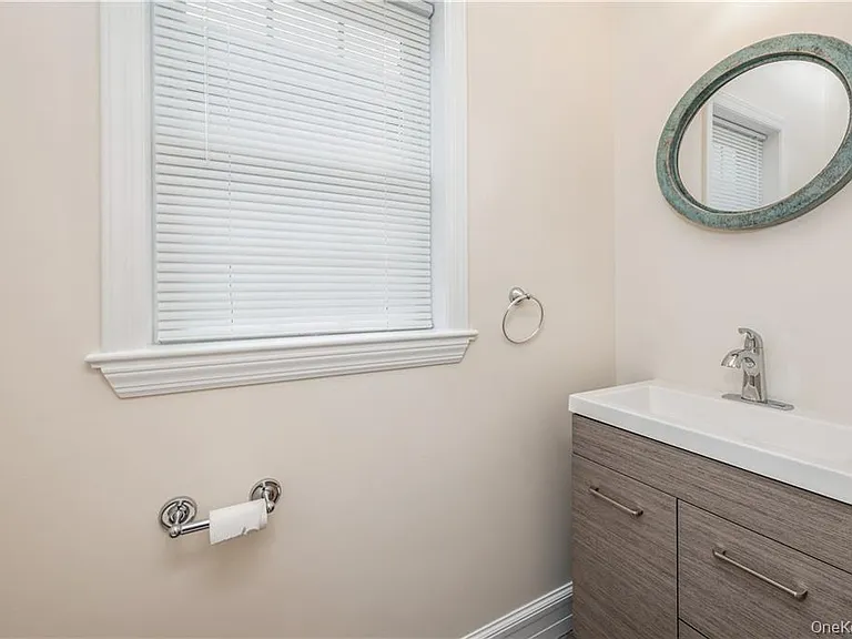 11 Park Ave E #11 — Photo 3