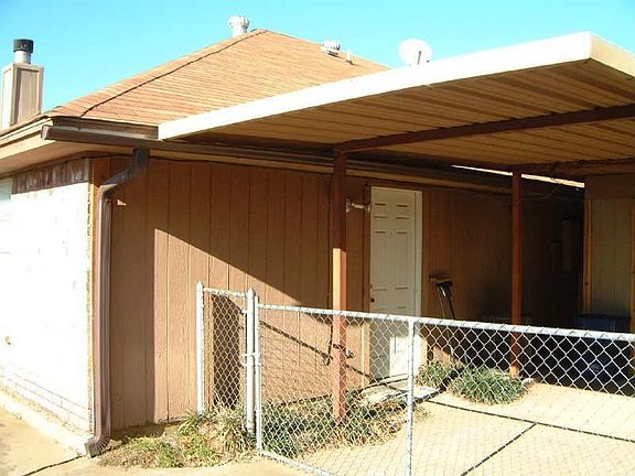 Carport in back