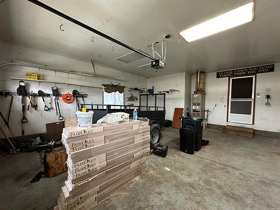 5th image of 1165 Gail Way