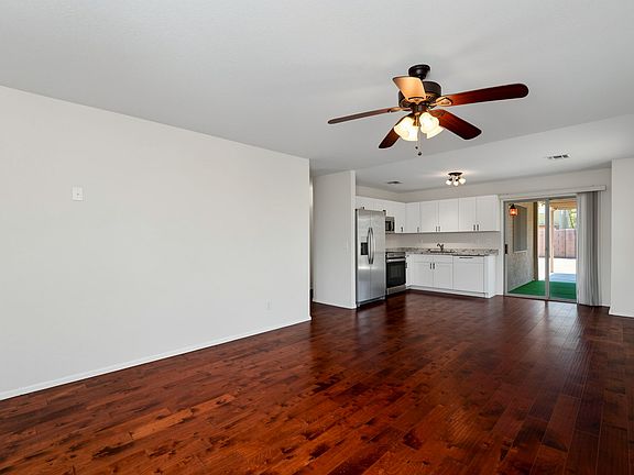 4th image of 42551 W Hillman Dr