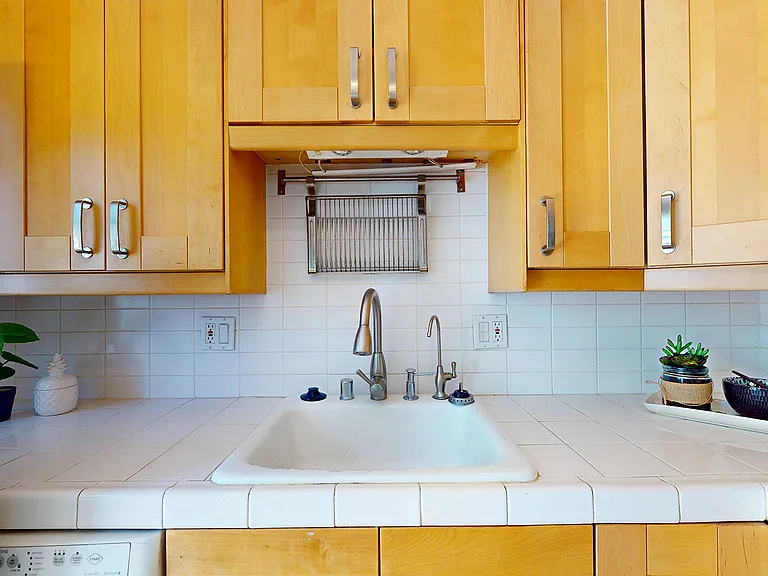 7827 Rhodes Ave — Photo 16