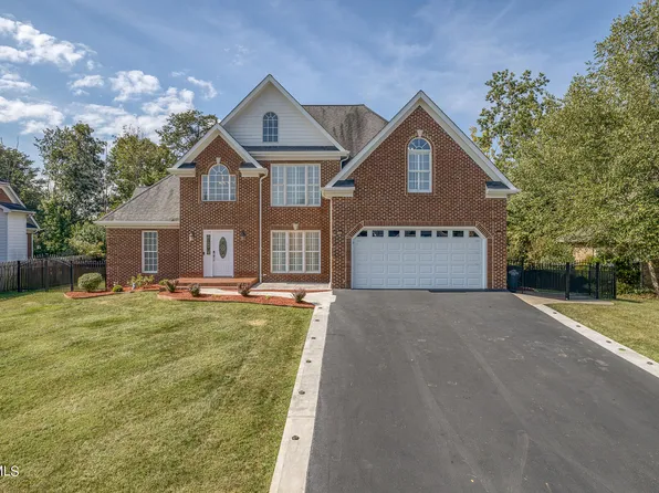 1772 Buckingham Ct, Kingsport, TN 37660