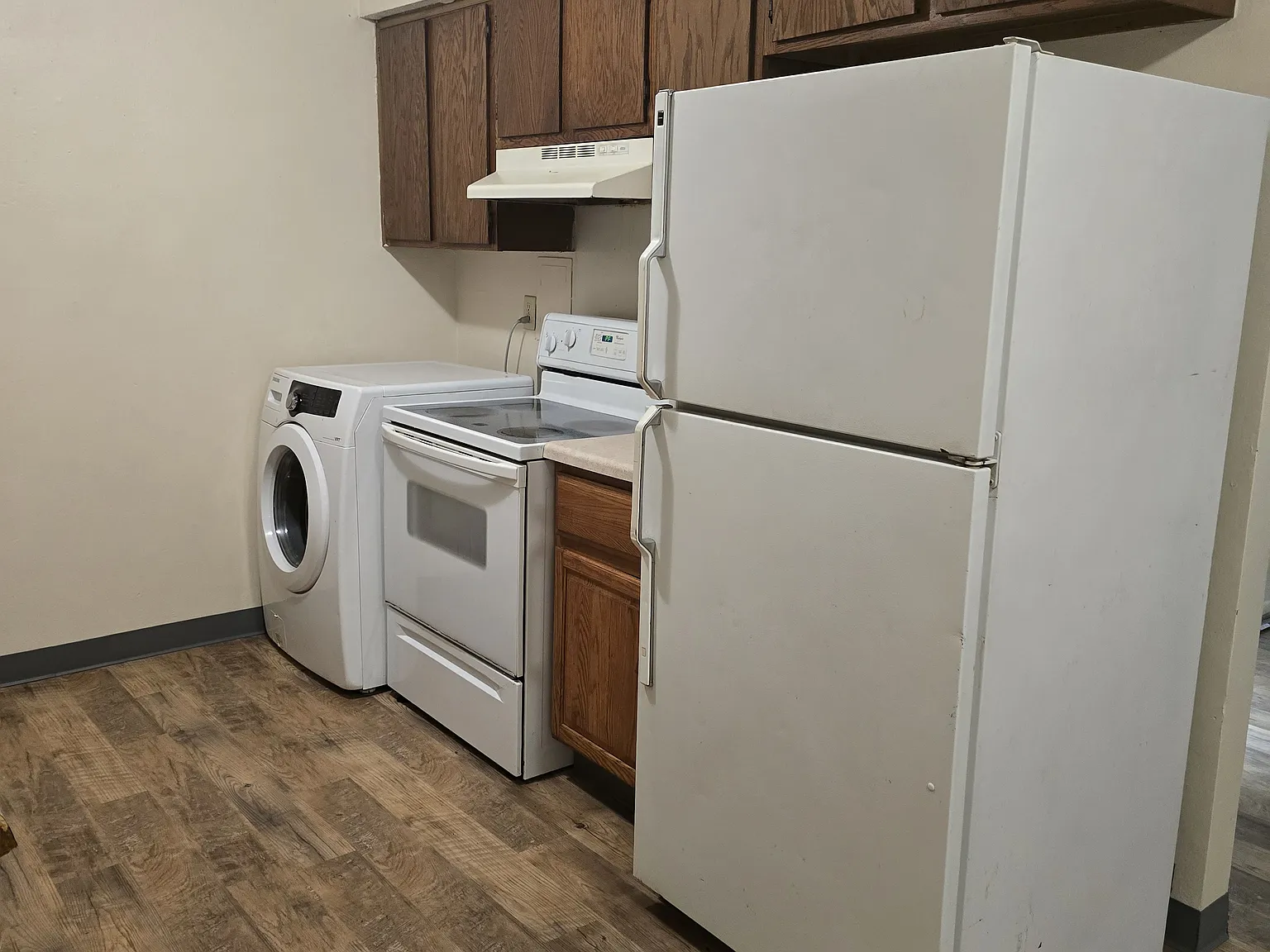 619 E Hackley Ave — Photo 3