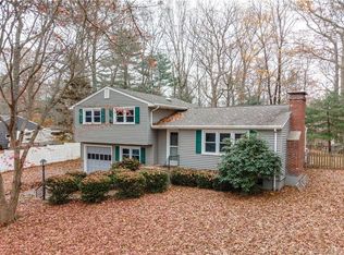 14 Van Tassel Dr, Gales Ferry, CT 06335