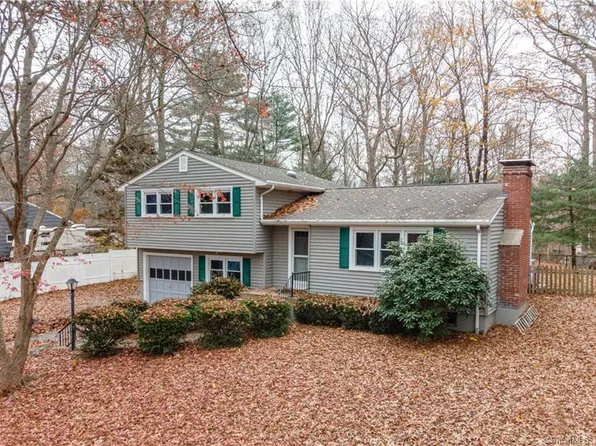 14 Van Tassel Drive, Ledyard, CT 06335