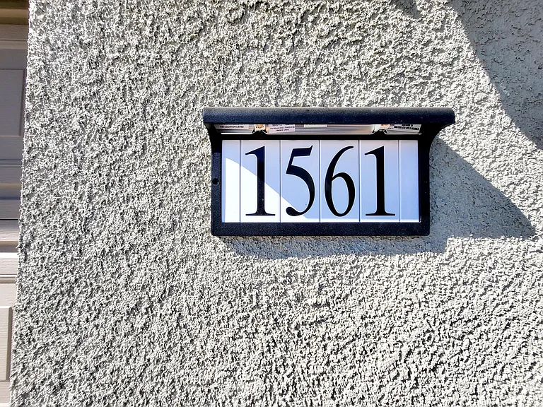 1561 Shirley Ave — Photo 9