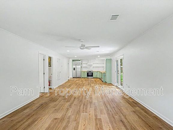 5th image of 106 Holcomb St