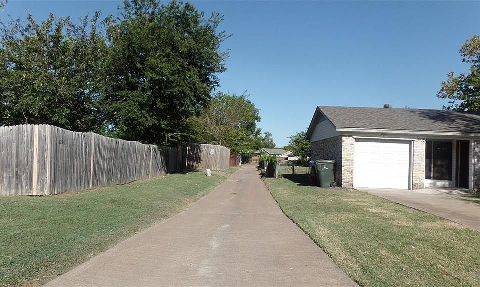 1st image of 606 Hubbard Dr