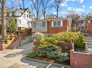 4576 Browvale Ln, Little Neck, NY 11362