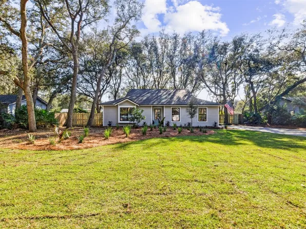2058 Marlin Ct, Fernandina Beach, FL 32034