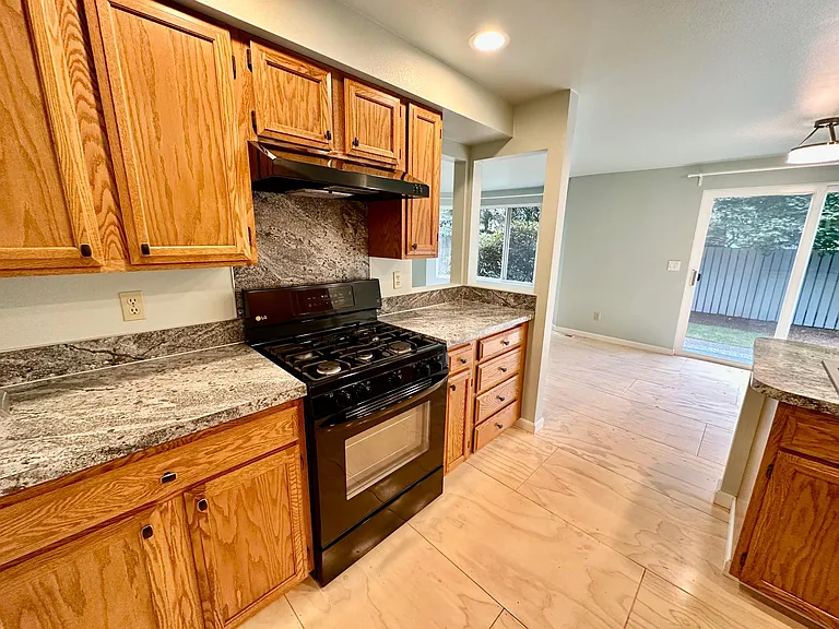 1719 Quince St NE — Photo 6