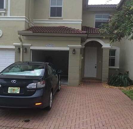 5th image of 10724 NW 78th Ter