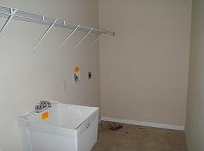 4th image of 139 Corkwood Blvd