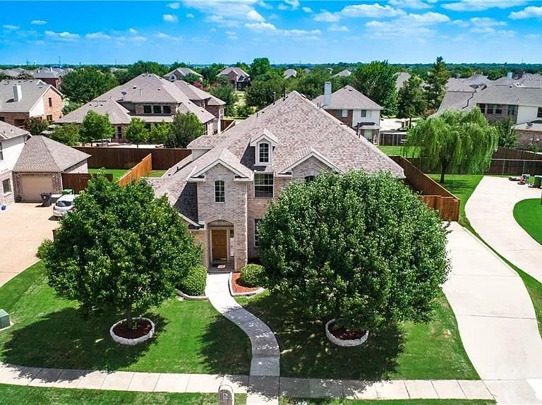 434 Teagarden Ct — Photo 1
