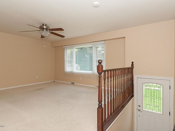 3rd image of 506 New Hampshire Dr