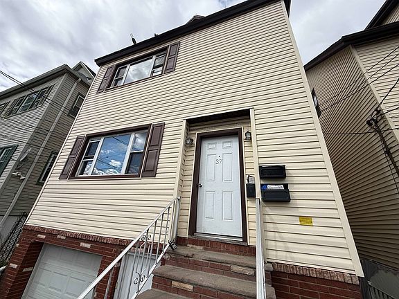 4th image of 37 E 49th St #2