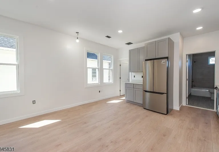30 Bowdoin St #C — Photo 3
