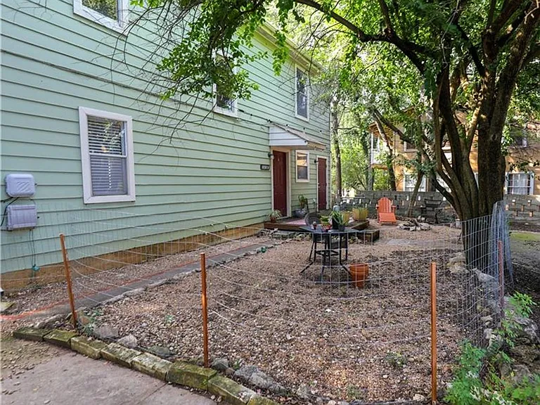 1305 Lorrain St #D — Photo 26