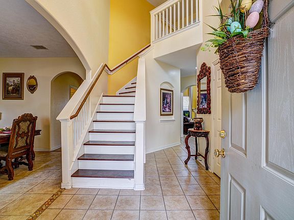 5th image of 3314 Oaklawn Place Dr