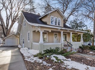 422 6th St S, Moorhead, MN 56560