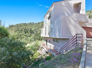 21144 Hillside Dr, Topanga, CA 90290