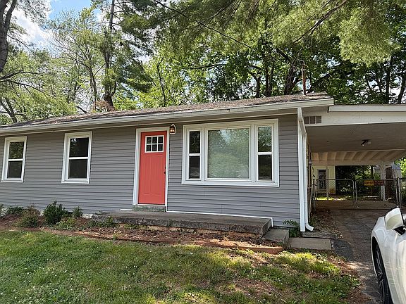2nd image of 1721 Holly Dr
