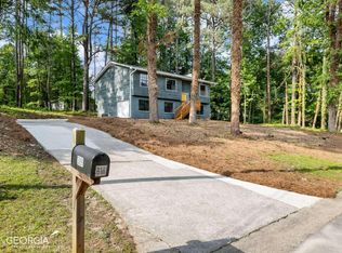 3091 Chimney Rdg W, Snellville, GA 30078
