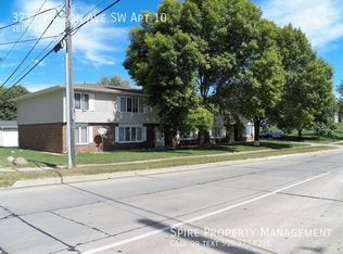 3212 Wilson Ave SW #10, Cedar Rapids, IA 52404