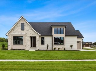 11239 Twilight Dr, West Des Moines, IA 50266