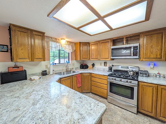 4th image of 1217 Eastridge Dr