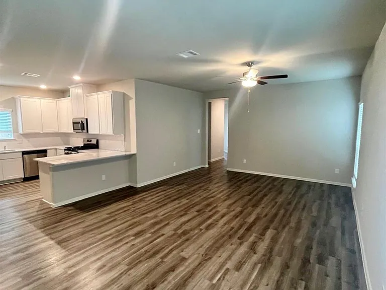 10228 Badger Run Ln — Photo 4