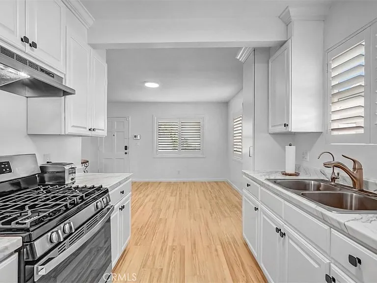 14508 Kingsdale Ave — Photo 11