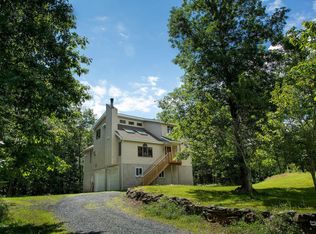 34 Sumner Dr, East Stroudsburg, PA 18302