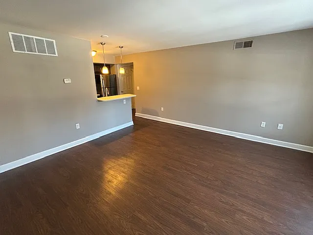 915 Washington St #203 — Photo 5