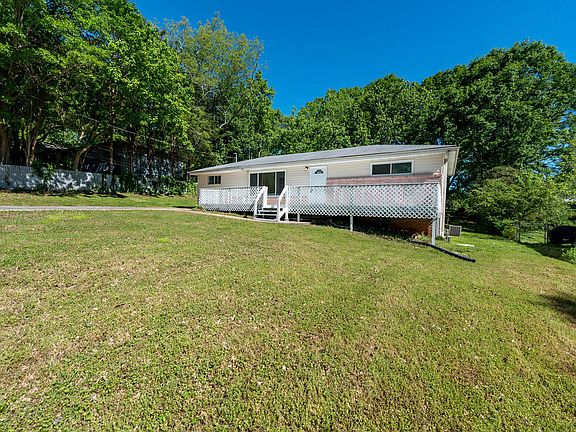 4th image of 293 Norton Cir SE