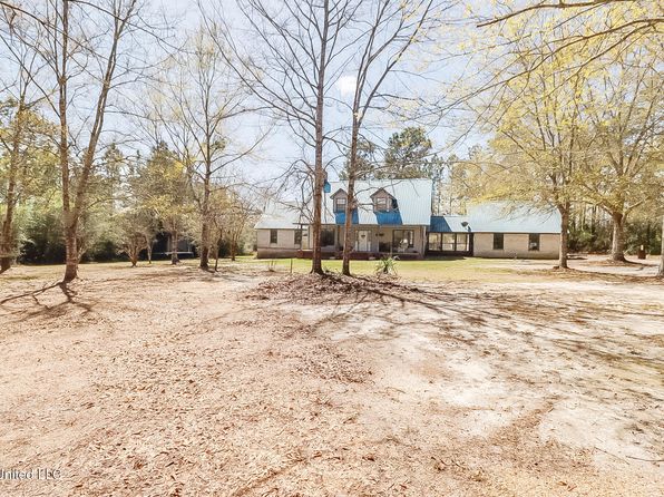 18347 Dogwood Ln, Saucier, MS 39574