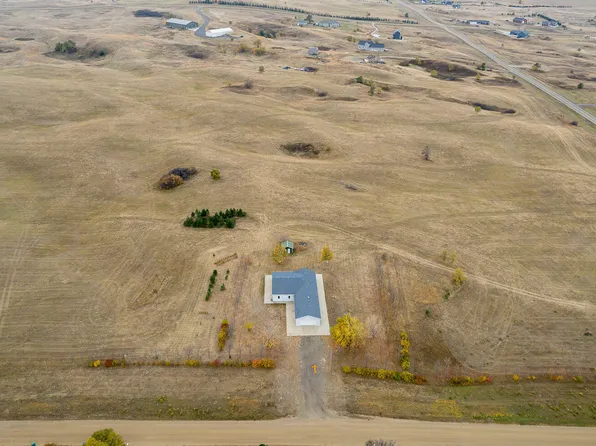 6761 48th Ave SE, Bismarck, ND 58504