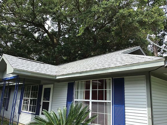 2nd image of 45 Burlington Cir