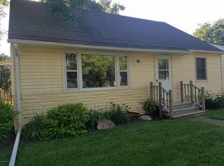 211 NW 5th St, Adams, MN 55909