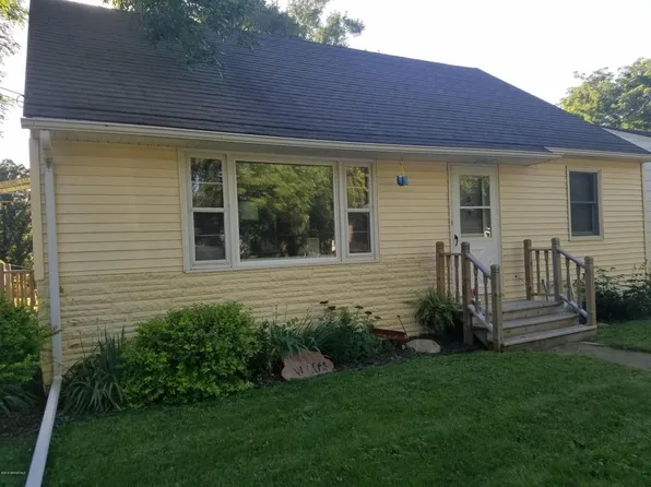 211 NW 5th St, Adams, MN 55909