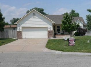 1934 N Shefford Ct, Wichita, KS 67212